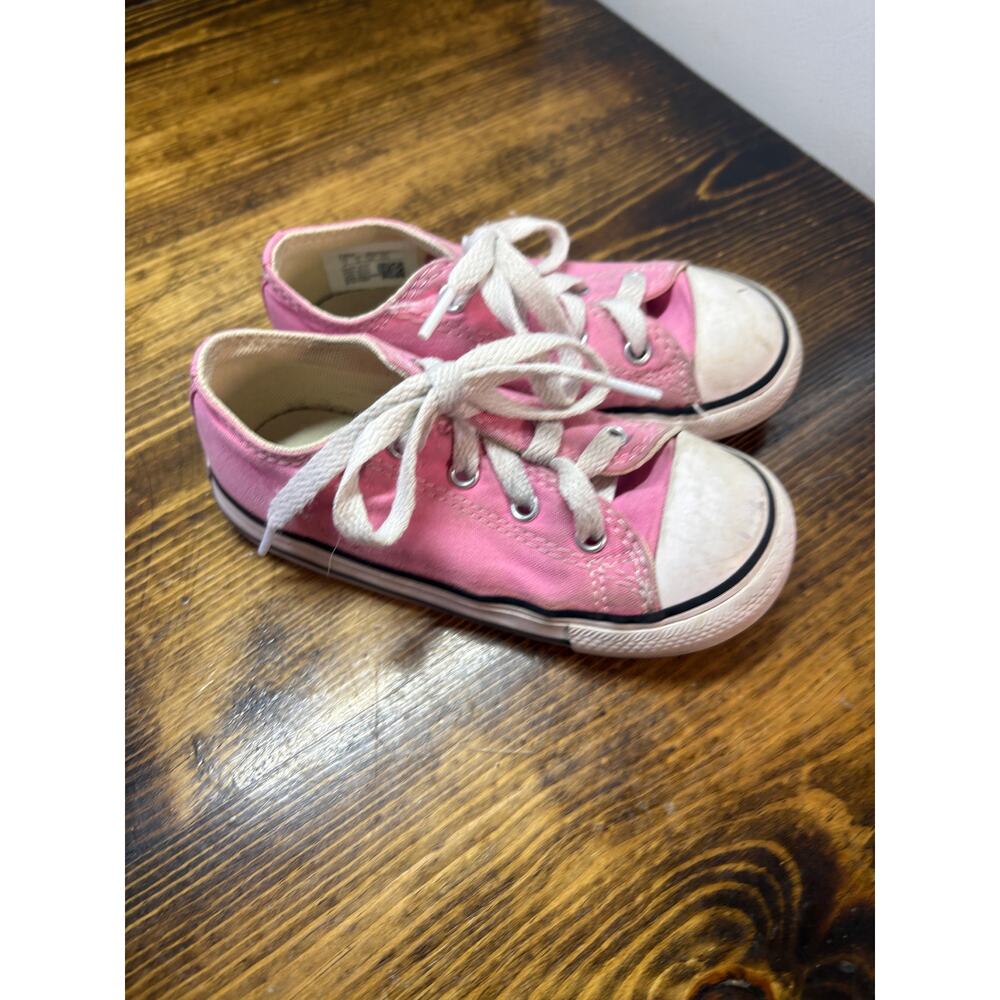 Converse Pink‎ Sneakers Size 9